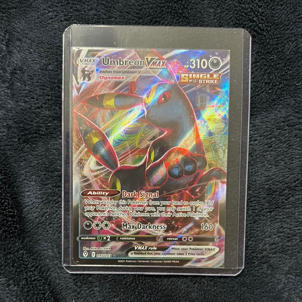Pokemon Umbreon VMAX Card - Black and Red